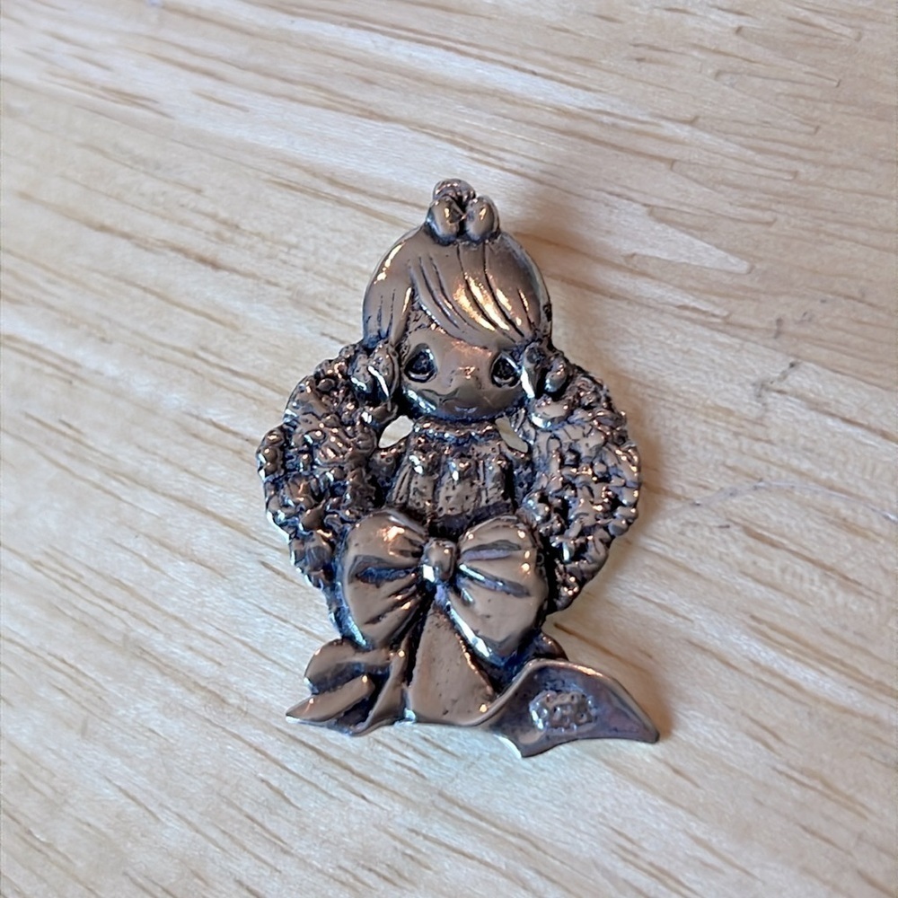 Sterling Silver Precious Moments Pin - Picture 2 of 3